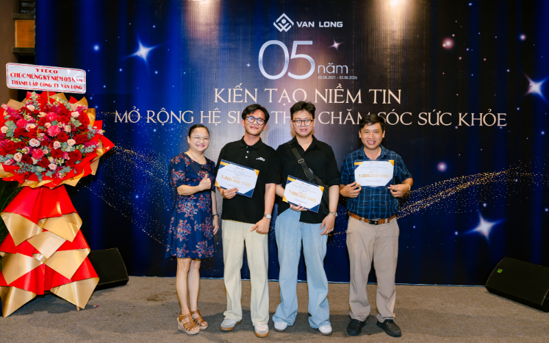 Ky Niem 5 Nam Van Long Boc Tham May Man